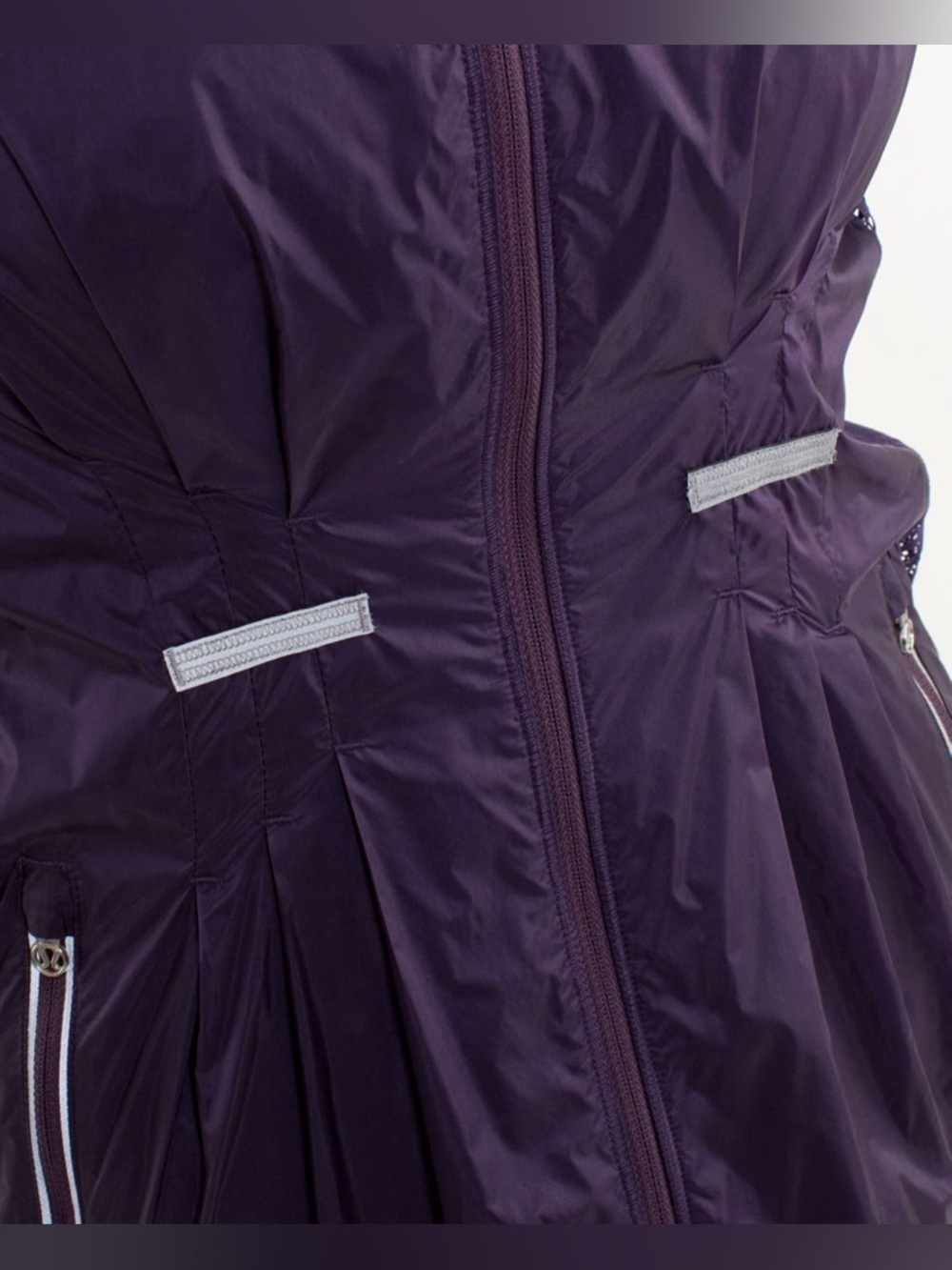 Lululemon Run: Wild Jacket - Concord Grape. - Picture 3 of 10